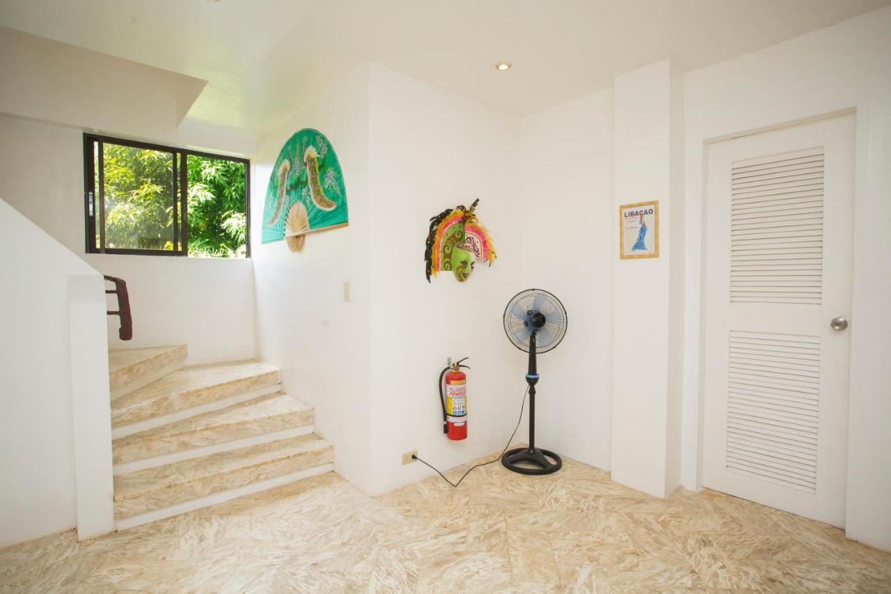 Franky Villa Balabag  エクステリア 写真